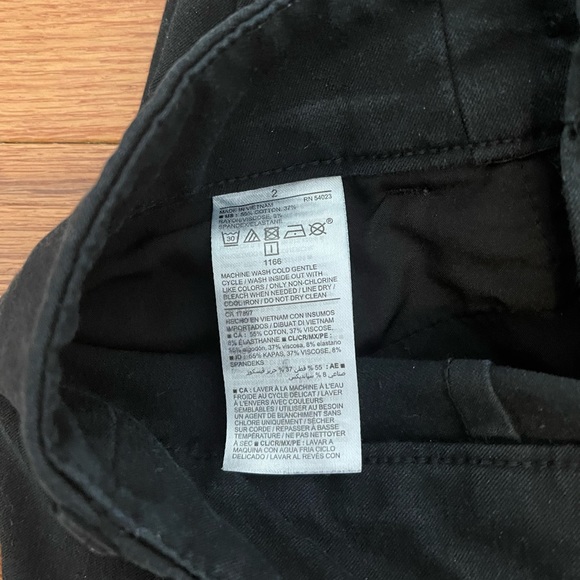 size 2 womens workpants. from old navy - Picture 3 of 3